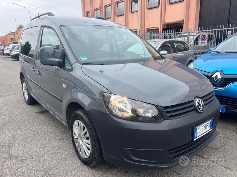 Grigio Usata 2013 VW Caddy Trendline Monovolume | 9900 € (Buon prezzo) - Immagine 1/4