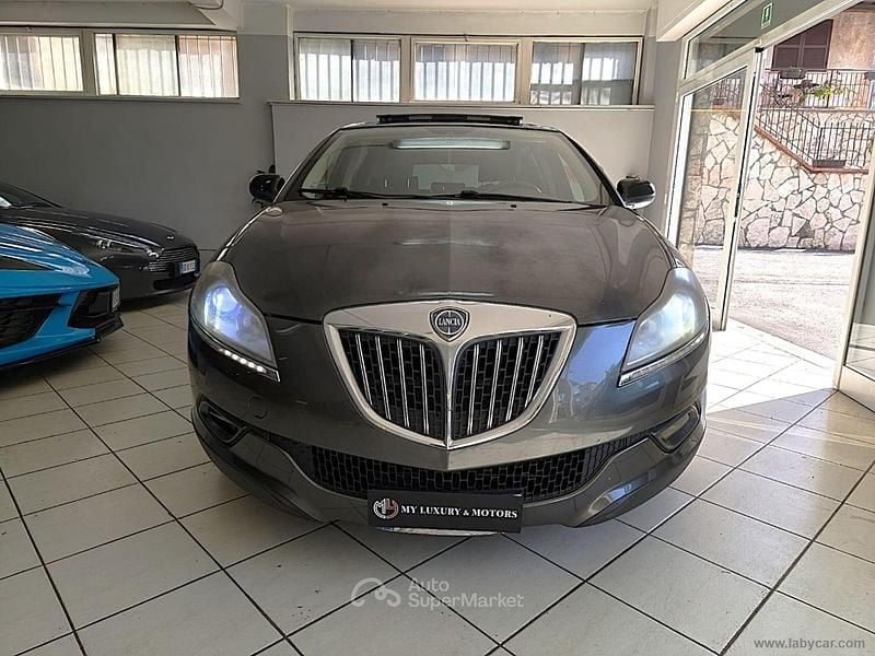 Usata Lancia Delta 120 CV (88 kW) 2009 Grigio Utilitaria