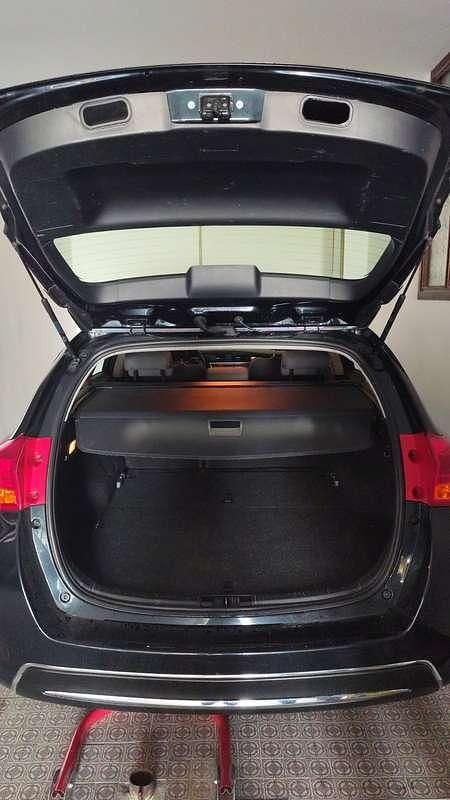 Usata Toyota Auris Hybrid Active 99 CV (72 kW) 2014 Station wagon