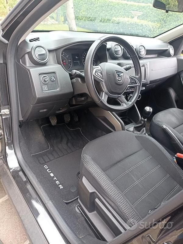 Usata Dacia Duster Anniversary 101 CV (74 kW) 2020 Nero SUV