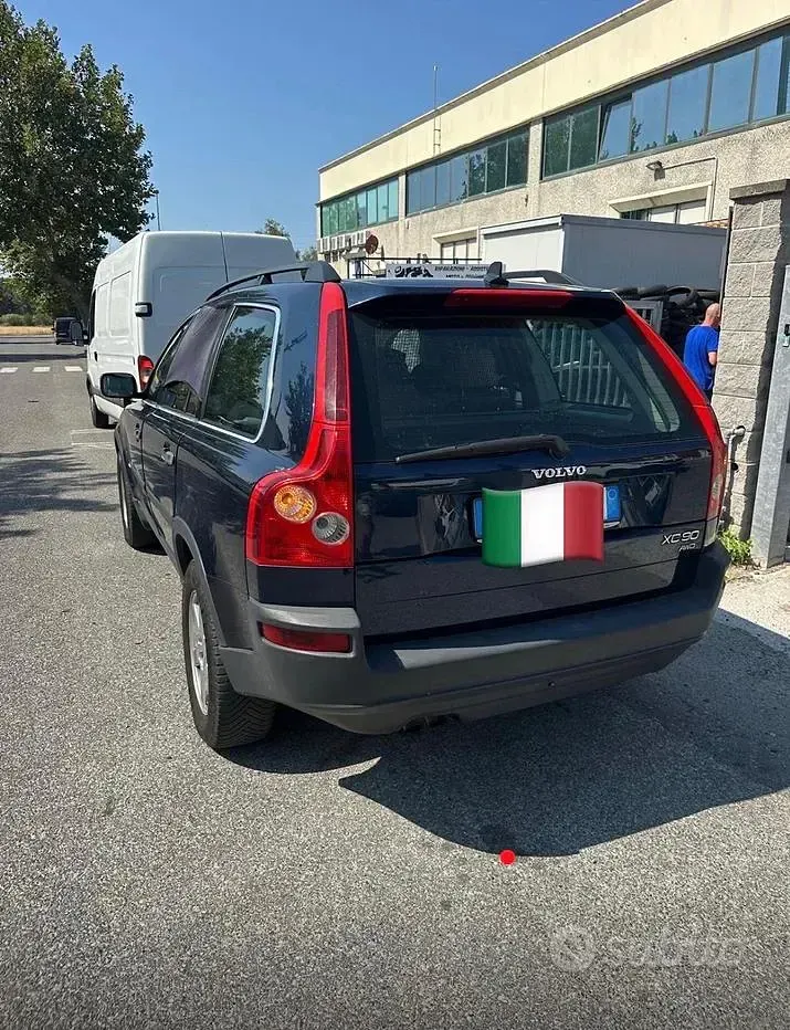 Usata Volvo XC90 163 CV (119 kW) 2003 Bluazzurro SUV