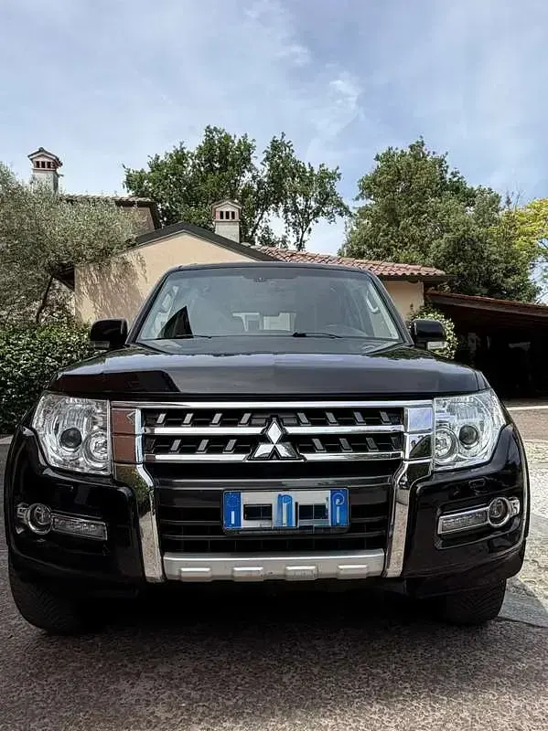 Usata Mitsubishi Pajero Instyle 190 CV (139 kW) 2017 SUV