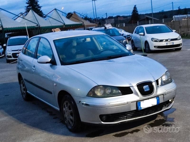 Usata Seat Ibiza Stylance 74 CV (54 kW) 2004 Grigio Utilitaria