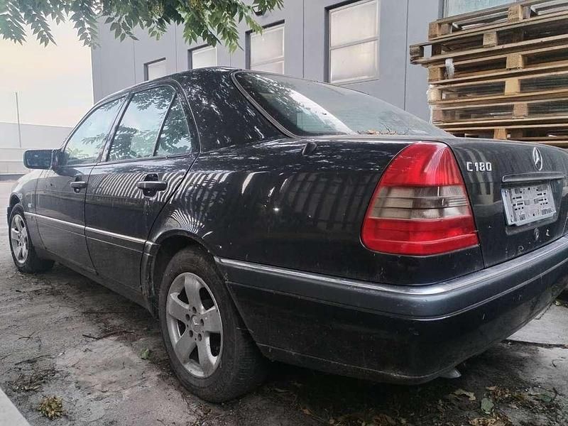 Usata Mercedes C180 121 CV (88 kW) 1994 Berlina
