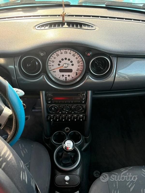 Usata Mini One D 75 CV (55 kW) 2004 Blu Utilitaria