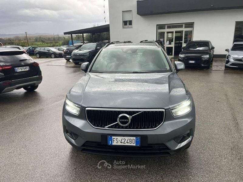 Giallo Usata 2018 Volvo XC40 Business Edition SUV | 13.500 € (Buon prezzo) - Immagine 1/4