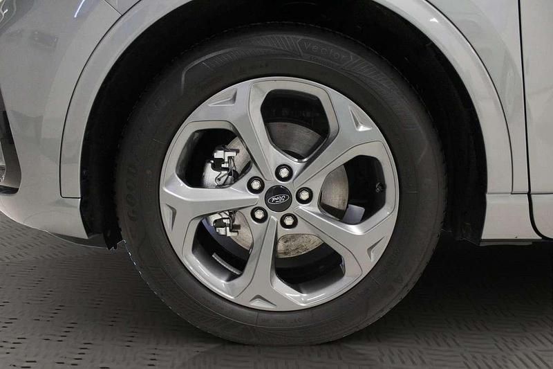 Usata Ford Kuga ST-Line 179 CV (131 kW) 2025 Grigio SUV