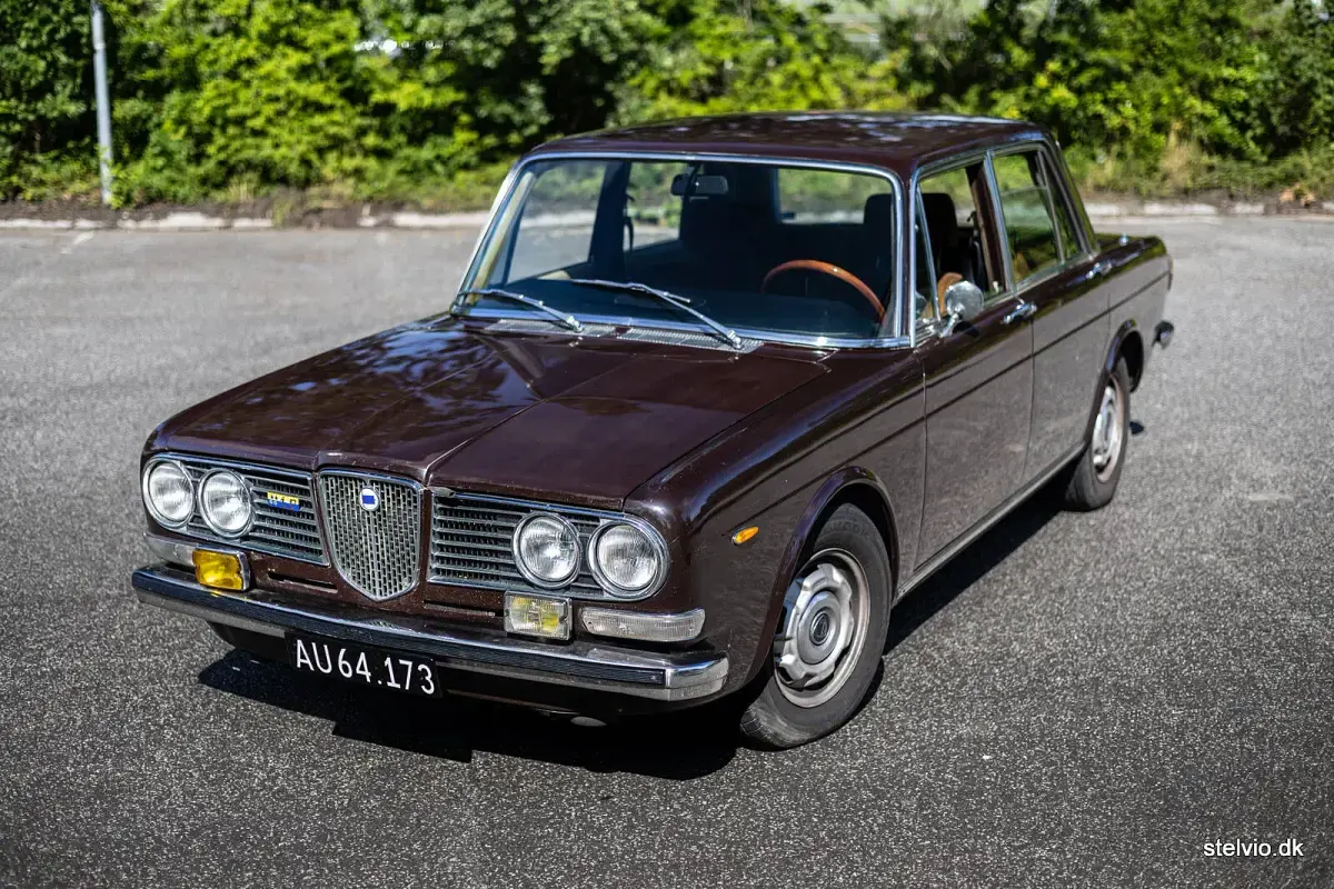 Usata Lancia 2000 125 CV (91 kW) 1973 Marrone Berlina