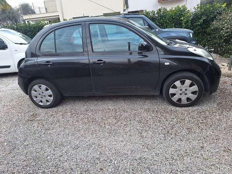 Usata 2006 Nissan Micra Tre volumi | 1900 € (Buon prezzo) - Immagine 1/2