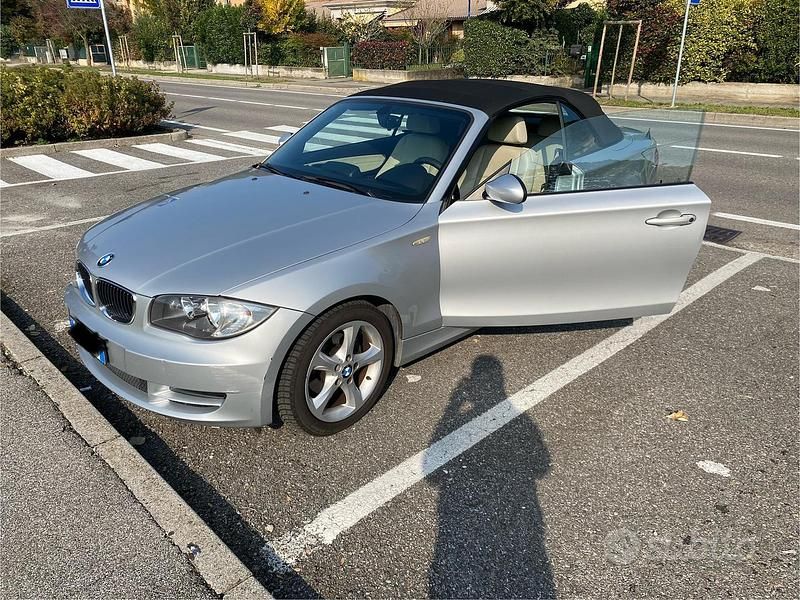 Usata BMW 118 Cabriolet 143 CV (105 kW) 2009 Grigio Cabrio