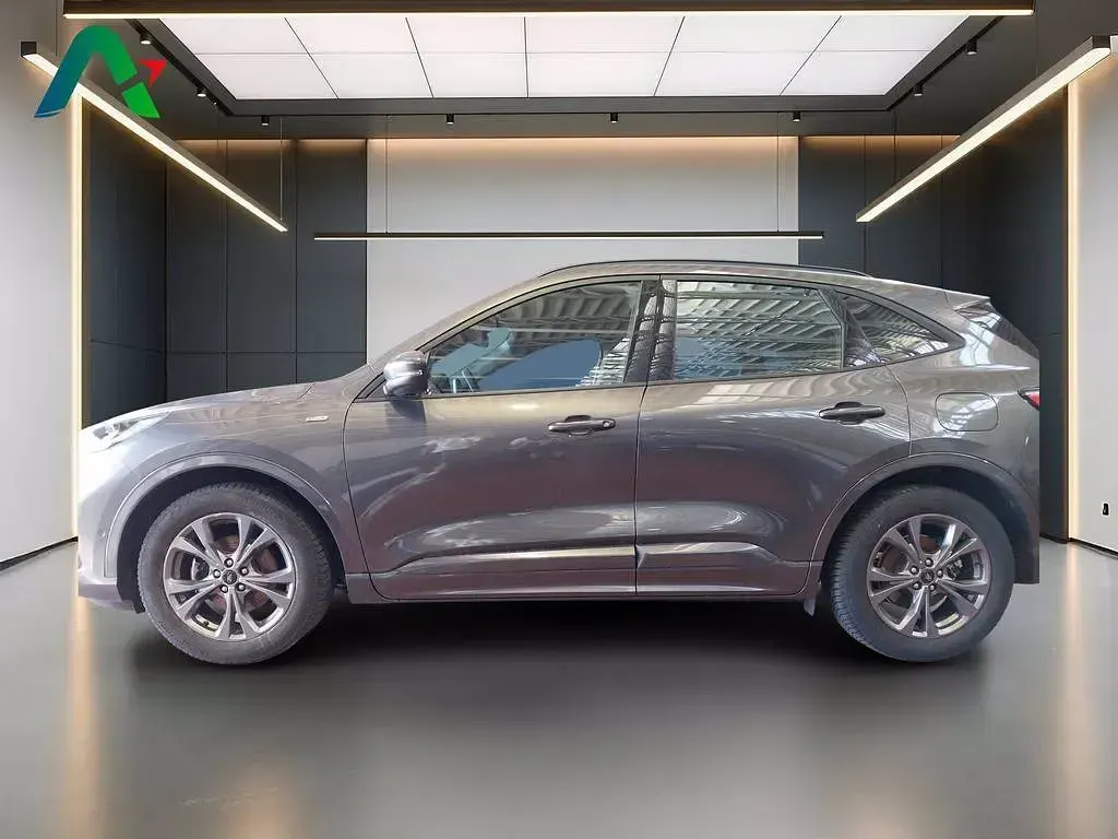 Usata Ford Kuga ST-Line 120 CV (88 kW) 2022 Magnetic grey (metallizzato) SUV