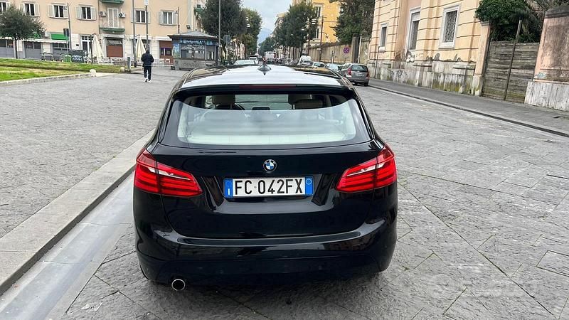 Usata BMW 216 Active Tourer Luxury Line 116 CV (85 kW) 2015 Nero Monovolume