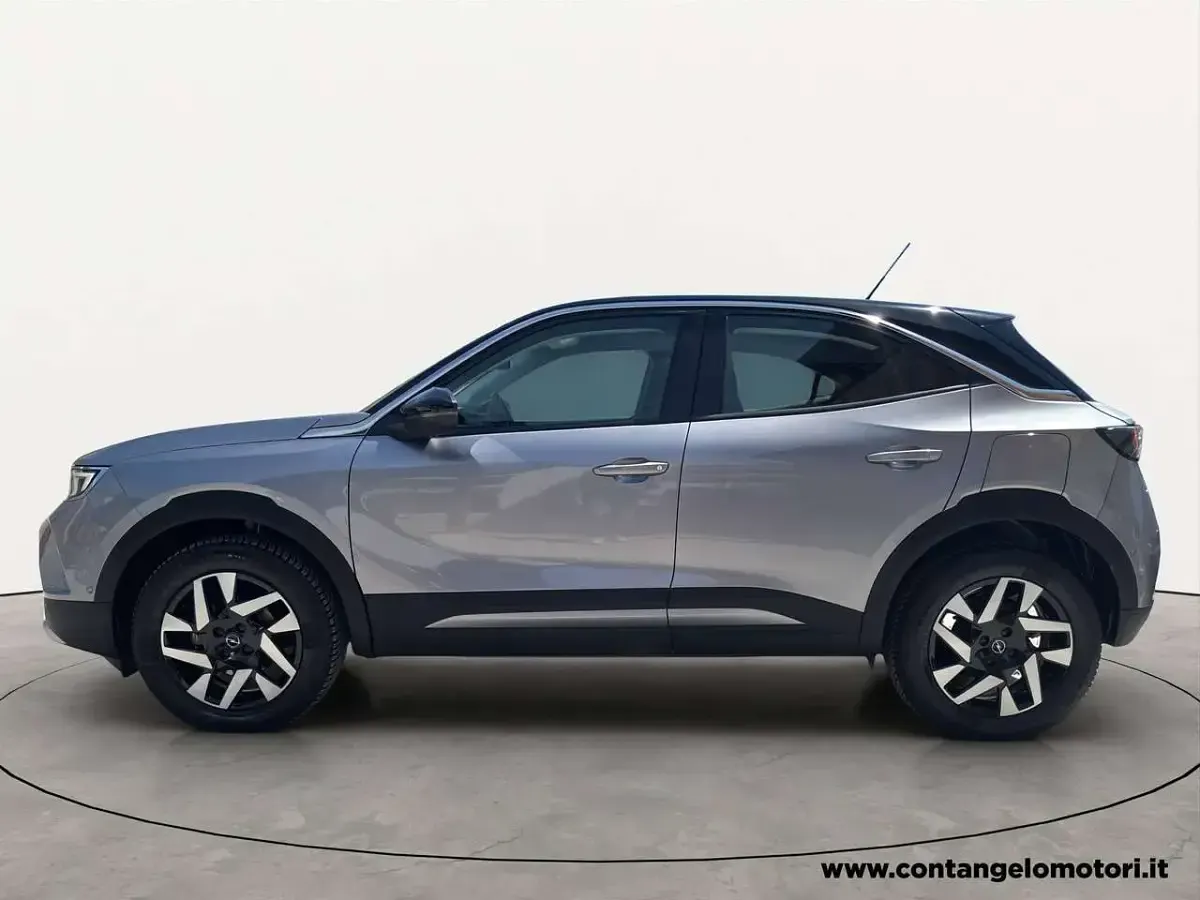 Usata Opel Mokka Elegance 131 CV (96 kW) 2022 Argento SUV