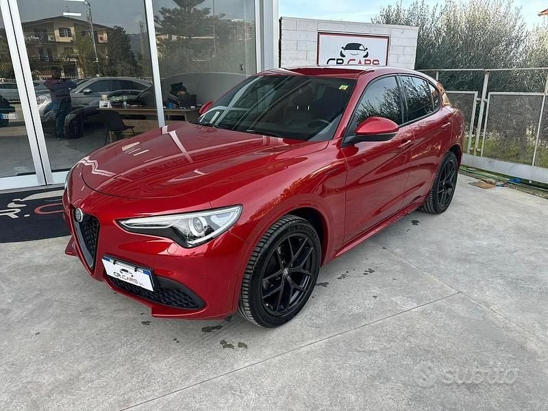 Usata Alfa Romeo Stelvio Competizione 210 CV (154 kW) 2020 Rosso SUV