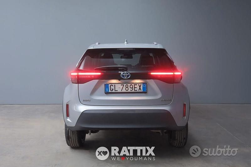 Usata Toyota Yaris Cross Lounge 92 CV (67 kW) 2022 Grigio SUV