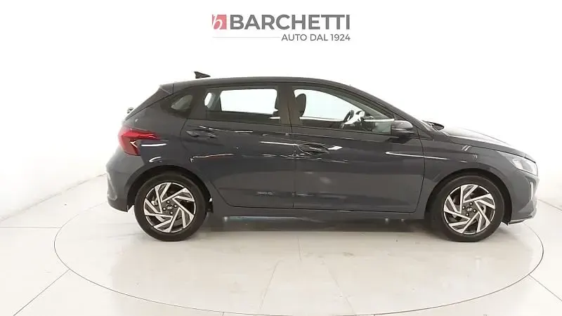Usata Hyundai i20 101 CV (74 kW) 2024 Aurora gray Utilitaria