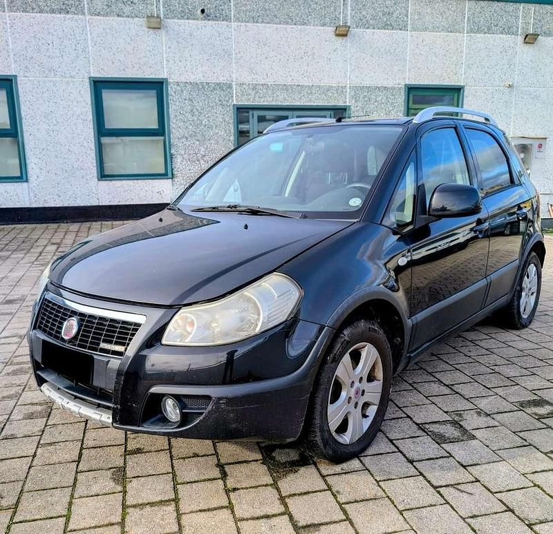 Usata Fiat Sedici Emotion 120 CV (88 kW) 2008 Nero SUV