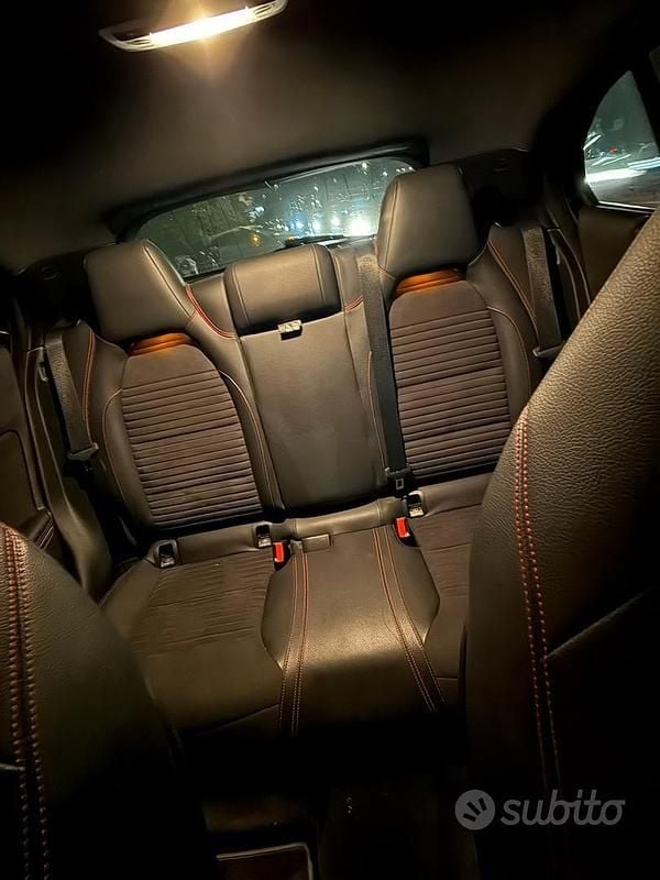 Usata Mercedes GLA200 136 CV (100 kW) 2019 Nero SUV