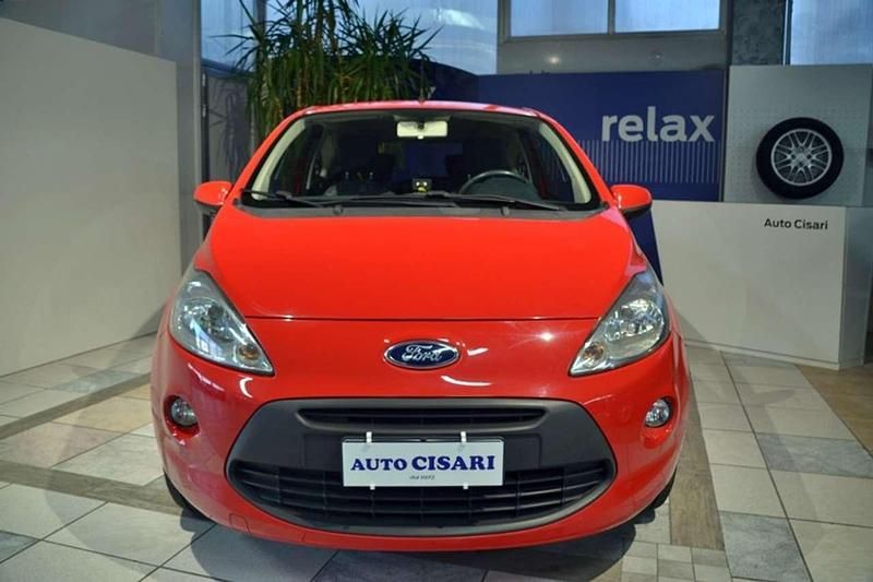 Begagnad Ford Ka 69 HK (50 kW) 2016 Röd Sedan