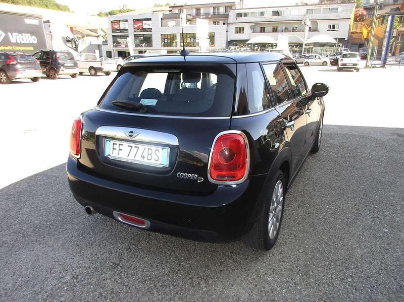 Usata Mini Cooper D Business 116 CV (85 kW) 2016 Nero Utilitaria