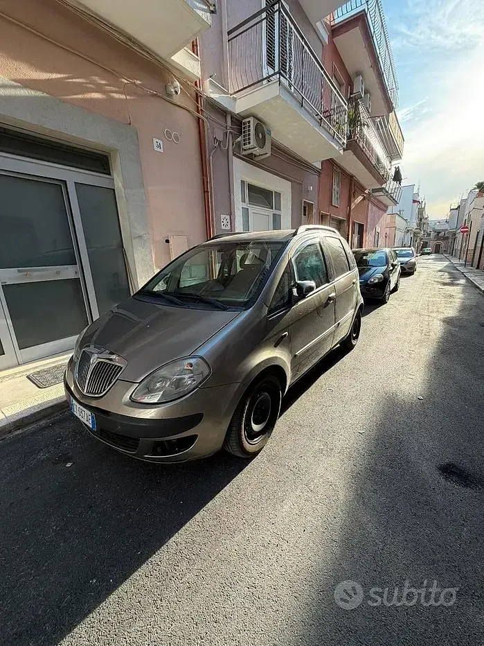 Usata Lancia Musa 69 CV (50 kW) 2004 Monovolume