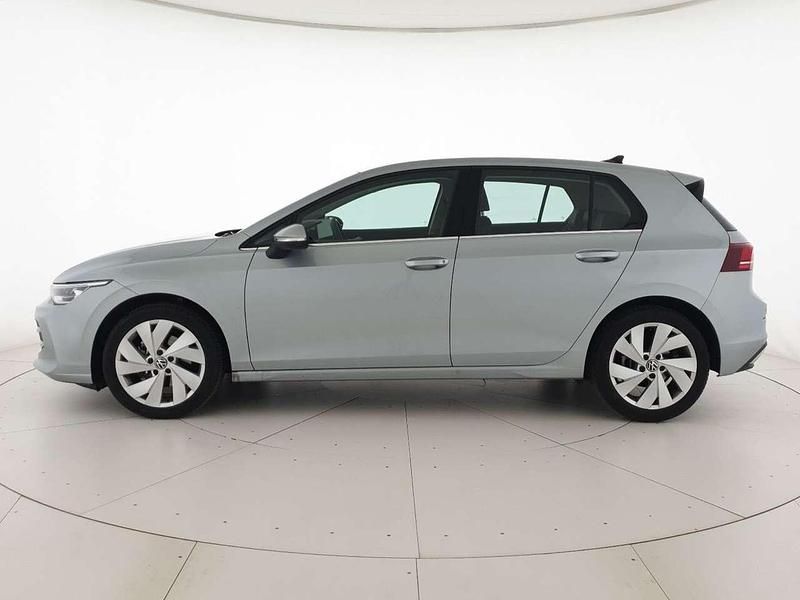 Usata VW Golf VIII Style 150 CV (110 kW) 2025 Dolomite silver metallizzato Berlina