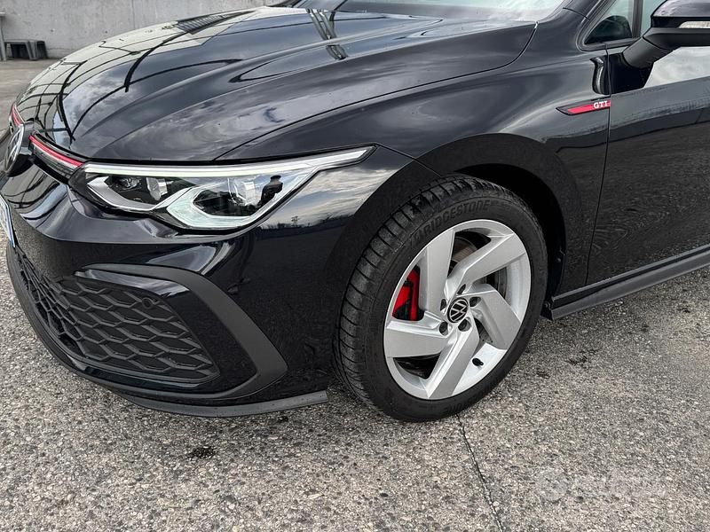 Usata VW Golf VIII GTI 245 CV (180 kW) 2023 Nero Berlina