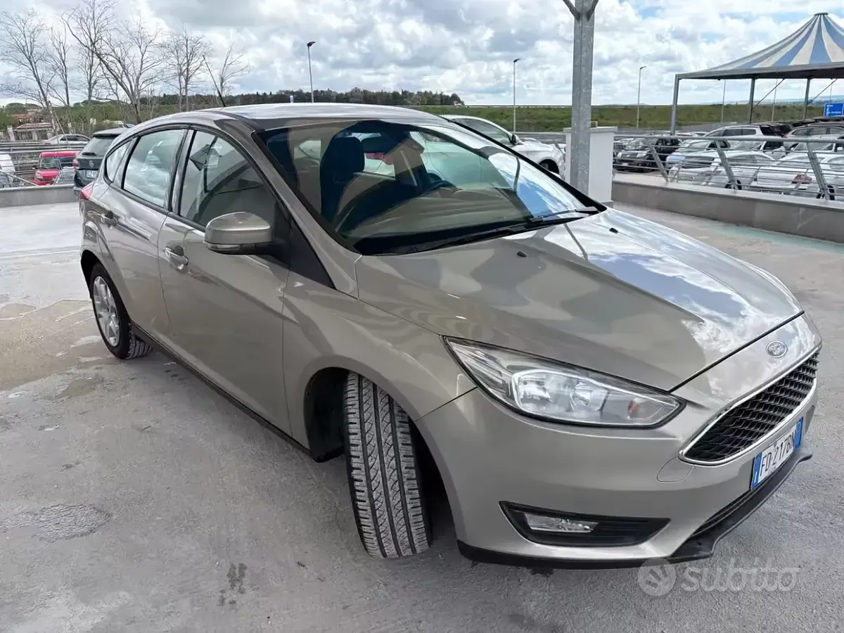 Usata Ford Focus 95 CV (69 kW) 2016 Giallo Berlina