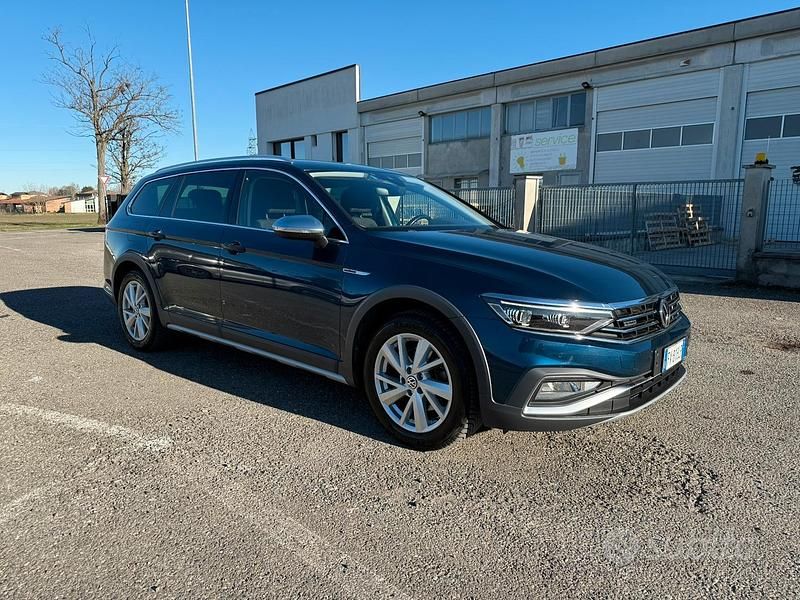 Usata VW Passat Alltrack 190 CV (139 kW) 2019 Blu Station wagon