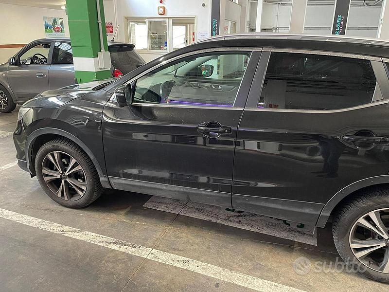 Usata Nissan Qashqai N-Connecta 160 CV (117 kW) 2020 Nero SUV