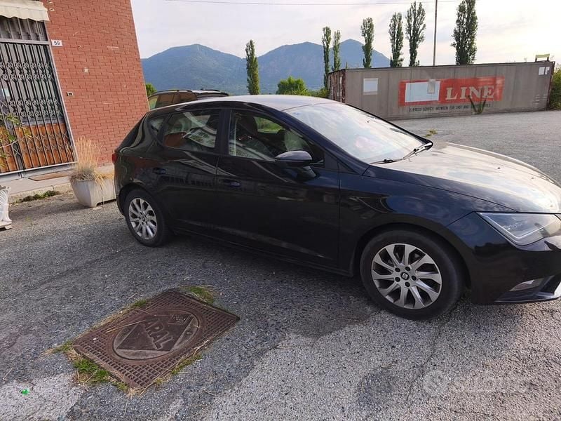 Usata Seat Leon 110 CV (80 kW) 2014 Nero Berlina