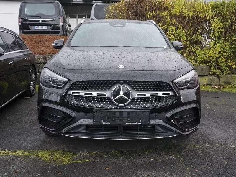 Usata Mercedes GLA200 AMG line 163 CV (119 kW) 2025 Nero SUV