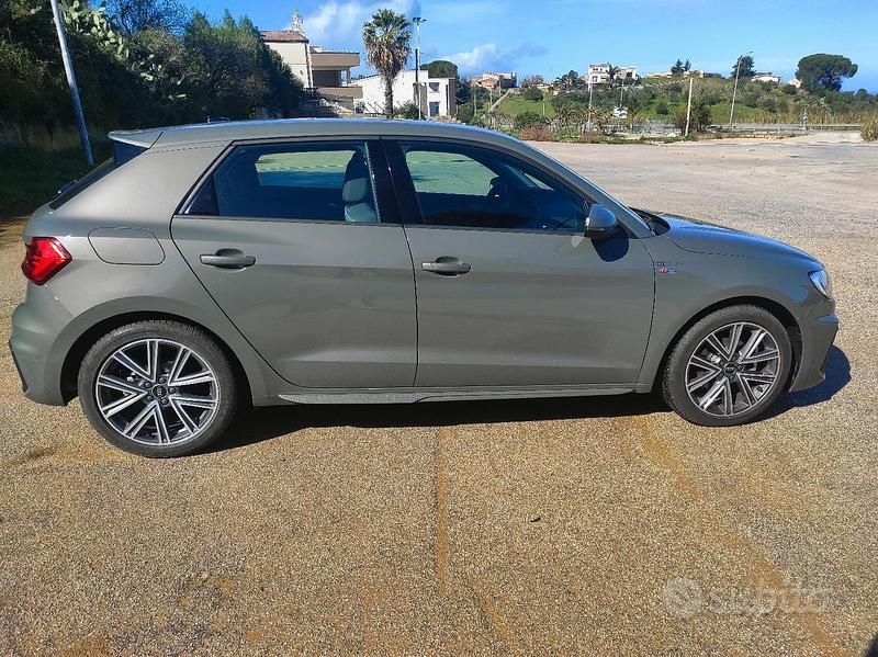 Usata Audi A1 Sportback S-Line 110 CV (80 kW) 2023 Grigio Utilitaria