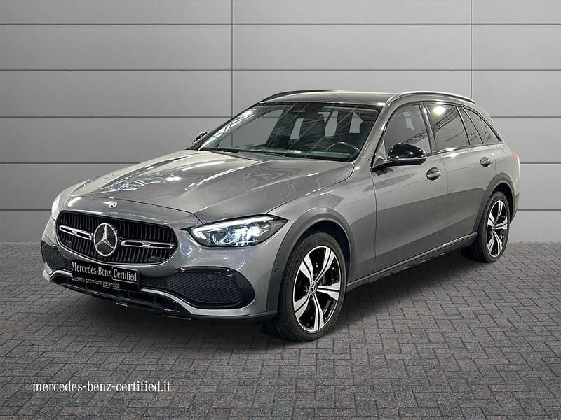 Usata 2022 Mercedes 220 Premium Station wagon | 38.500 € (Buon prezzo) - Immagine 1/4