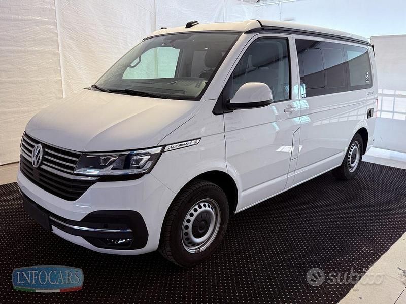 Usata VW California California 150 CV (110 kW) 2022 Bianco pastello Furgone
