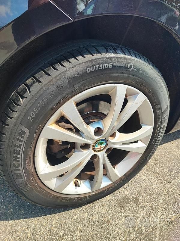 Usata Alfa Romeo Giulietta Distinctive 170 CV (125 kW) 2012 Nero Utilitaria