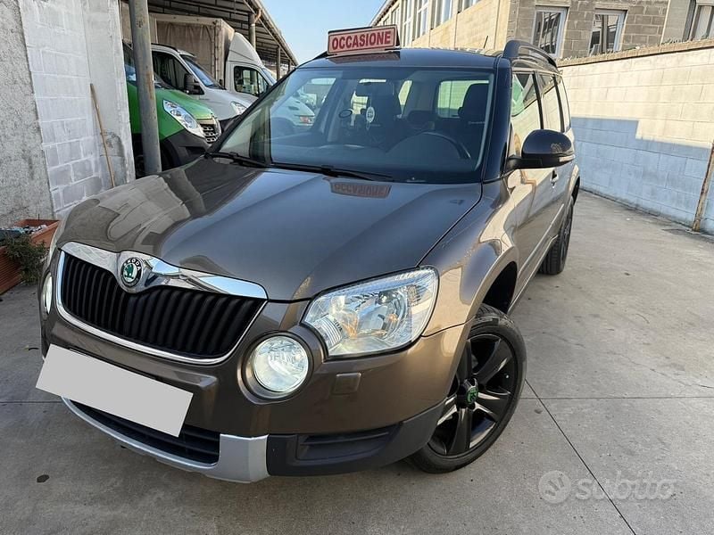 Usata Skoda Yeti Adventure 105 CV (77 kW) 2011 Marrone SUV