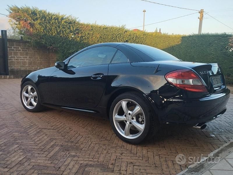 Usata Mercedes SLK200 163 CV (119 kW) 2005 Nero Cabrio