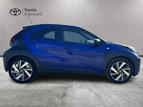 Usata Toyota Aygo X Lounge 72 CV (52 kW) 2022 Blu SUV