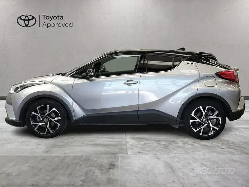 Usata Toyota C-HR 122 CV (89 kW) 2019 Grigio SUV