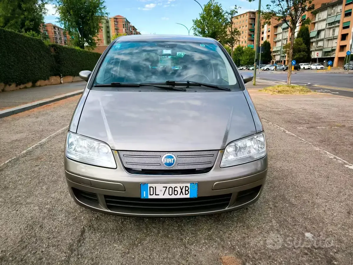 Usata Fiat Idea 95 CV (69 kW) 2007 Marrone Monovolume