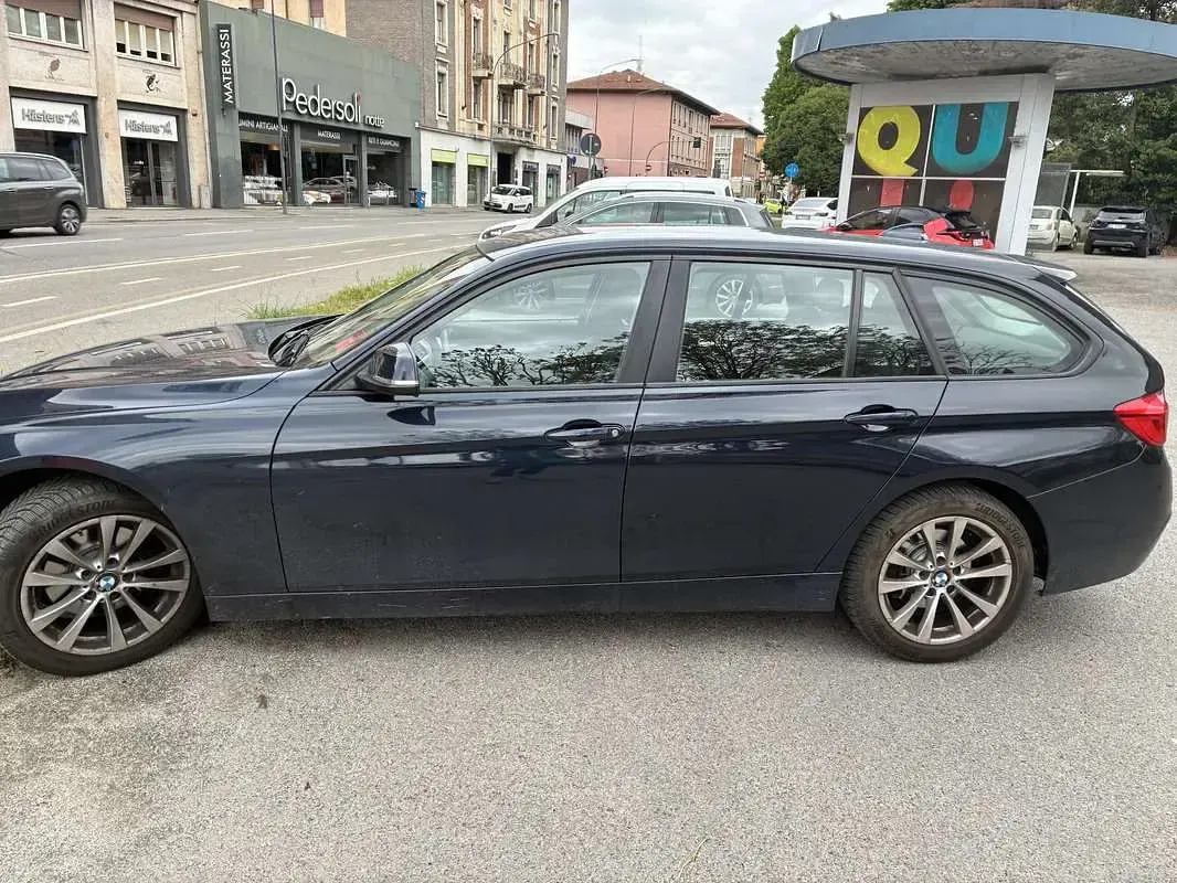 Usata BMW 320 Advantage 190 CV (139 kW) 2016 Blu/azzurro Station wagon