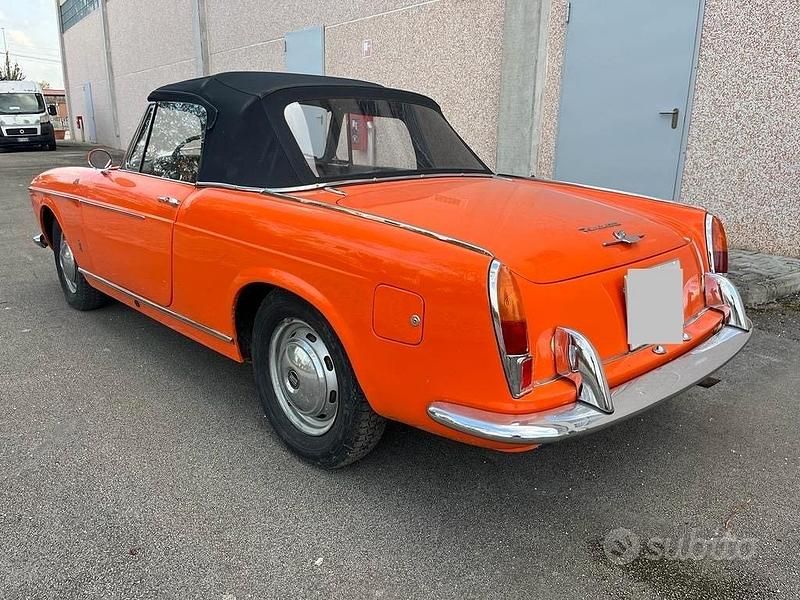 Usado Fiat 1200 60 HP (44 kW) 1960 Laranja Cabrios