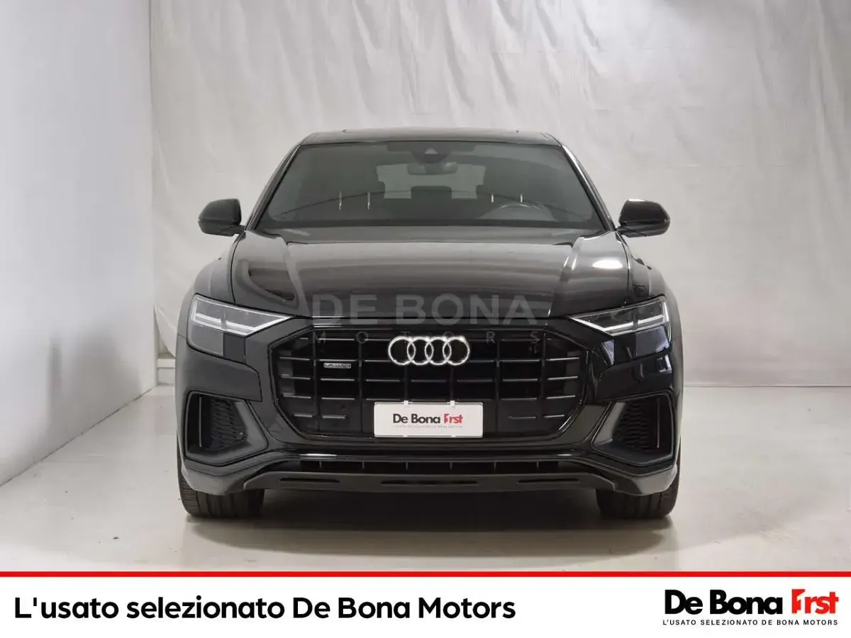 Usata Audi Q8 Sport 286 CV (210 kW) 2019 Nero mythos SUV