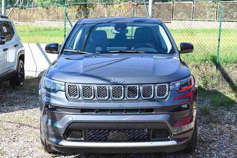 Nuova Jeep Compass Altitude 179 CV (131 kW) 2026 Grigio SUV