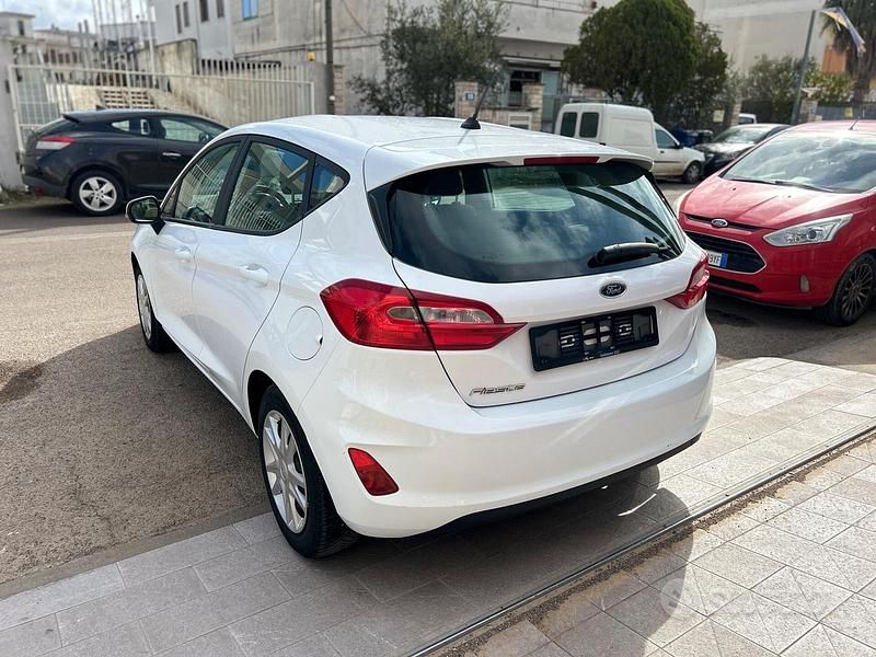 Usata Ford Fiesta 85 CV (62 kW) 2018 Bianco Utilitaria