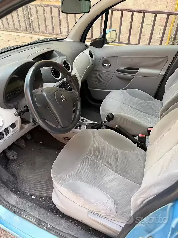 Usata Citroën C3 Exclusive 73 CV (53 kW) 2005 Blu Utilitaria