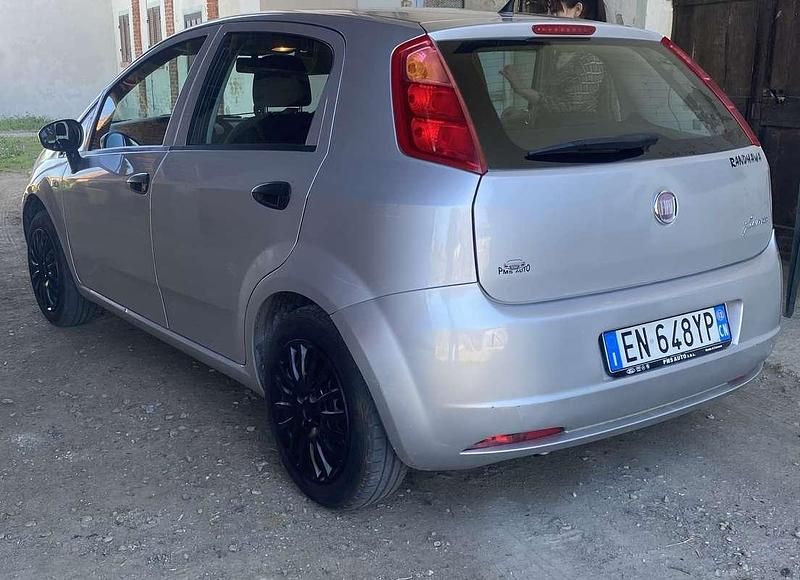 Usata Fiat Punto 69 CV (50 kW) 2012 Utilitaria