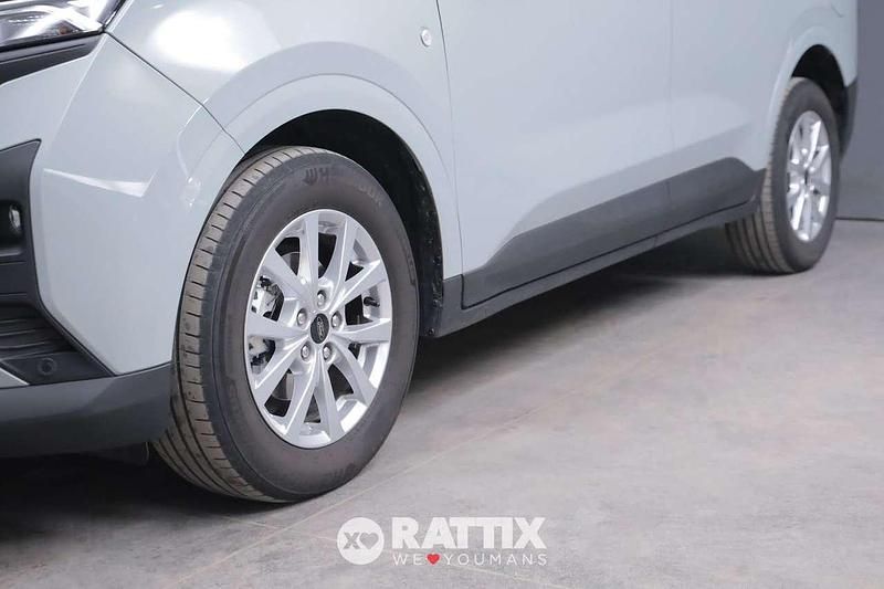 Usata Ford Tourneo Courier Titanium 125 CV (91 kW) 2024 Cactus gray Monovolume