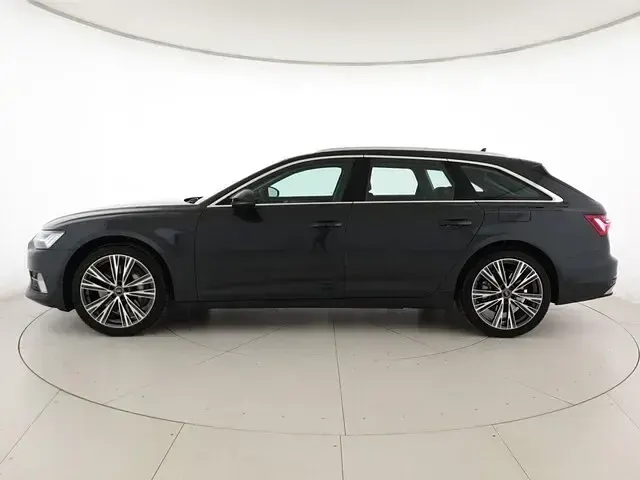 Usata Audi A6 Advanced 299 CV (219 kW) 2024 Grigio manhattan metallizzato Station wagon